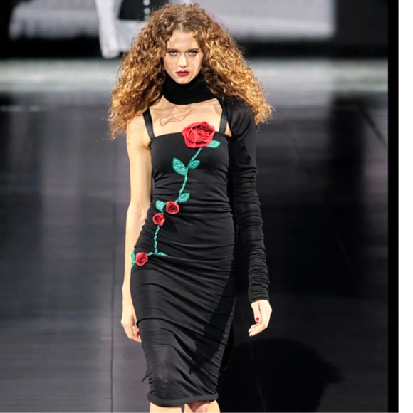 DOLCE & GABBANA Black Runway Rose Applique Fitted Long Dress Red M 42 - Picture 1 of 9